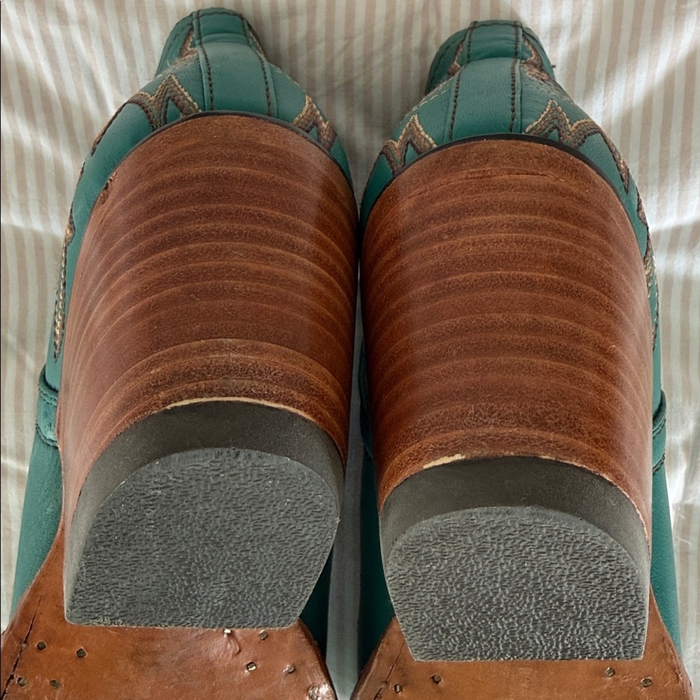 Ariat Ladies Dixon Snip Toe Boots in Turquoise Leather - Picture 11 of 11